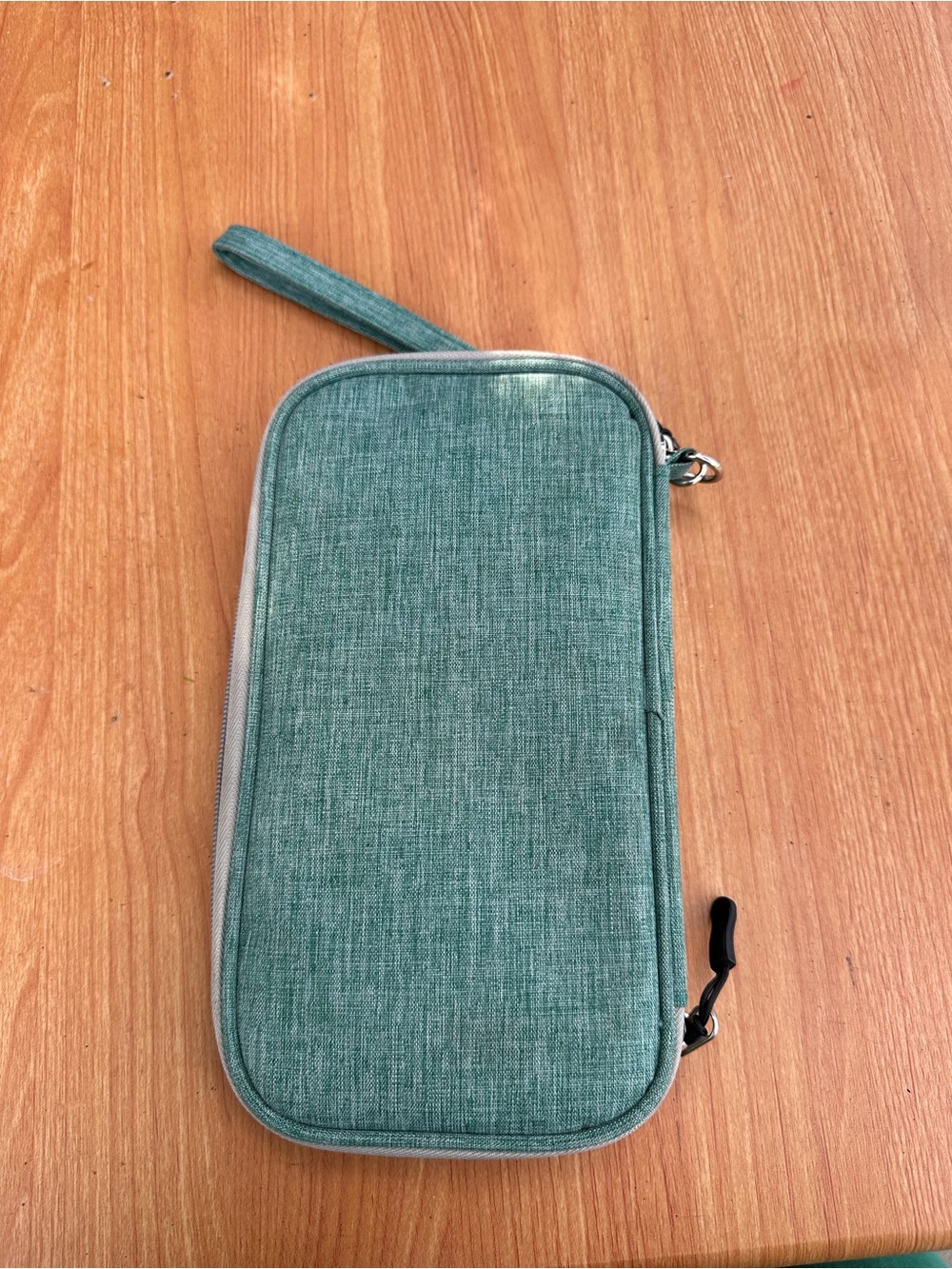 Green Tech Travel Organizer Wristlet - Picture 5 of 5